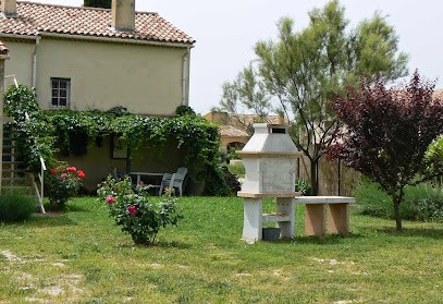 Les cèdres, Gîte à La Tour-d'Aigues