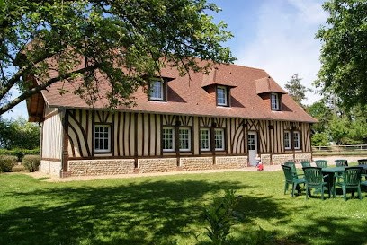 Gites Croix Blanche, Gîte à Saint-Aubin-de-Scellon