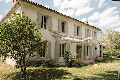 Entre Chênes Et Pins - Gîte De Groupe 3***, Gîte à Hostens