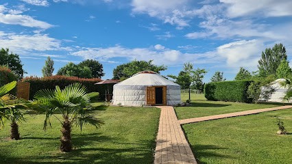 O Yourtes D'Esténaël, Gîte à Plaisance