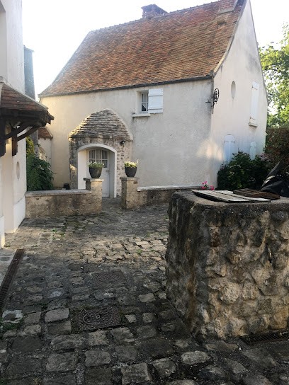 Aux Fleurs De Cerises, Gîte au Plessis-Luzarches