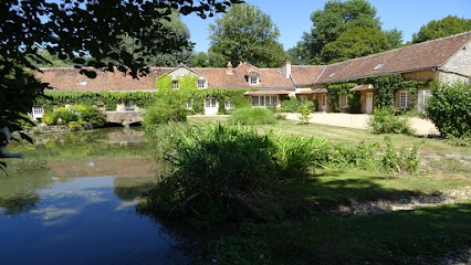Moulin de Sainte Croix, Gîte à Neuillé-le-Lierre