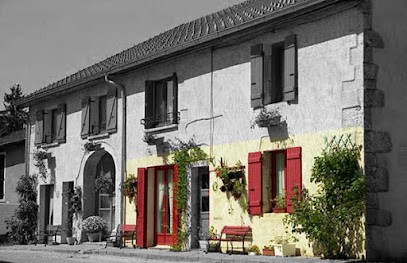 Gîtes Les Sapins Bonlieu: Rental Cottage - Gîte à La Campagne Au Calme (Jura Région Des Lacs), Gîte à Bonlieu