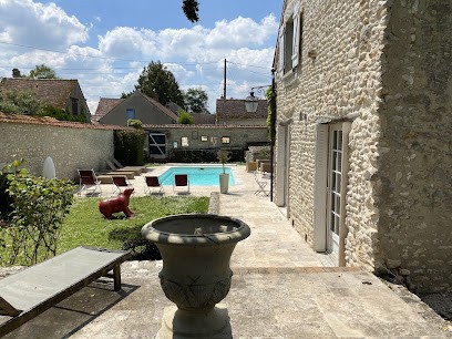 LA BEAUVILLIERE MAISON DE FAMILLE, Gîte à Buthiers