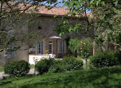 Domaine De Sarta: Gîte Au Calme à La Campagne En Haute-Garonne, Avec Terrasse Privée, Proche De Toulouse, Au Bord De La GR653, Gîte à Pibrac