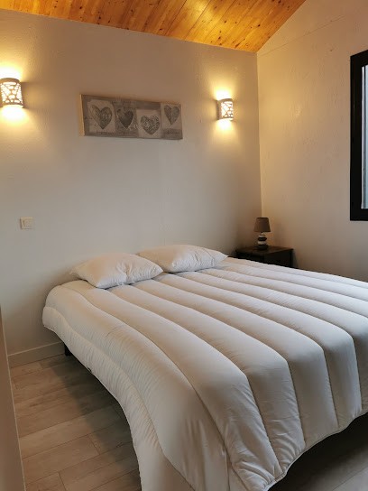 Le Chalet de Fayolle - Montrem - Vallée de l'Isle, Gîte à Montrem