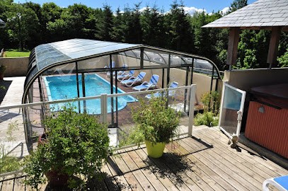 Gîtes de Lopéau; piscine couverte et spa en extérieur, Finistère, Bretagne, Gîte à Plogonnec