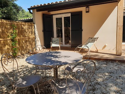 Le Mazet des Hauts De Nîmes, Gîte à Nîmes