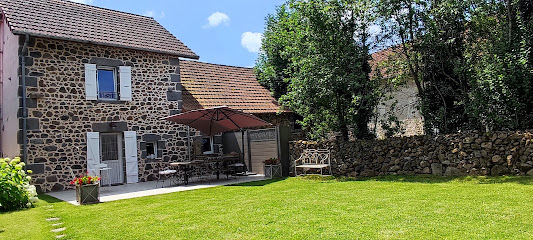 Le Jardin Secret Proche De Vulcania, Gîte à Bromont-Lamothe