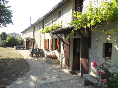 Arbre De Cerise, Gîte à Linazay