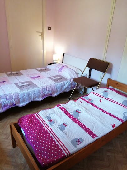 Le Ruisseau, Gîte à Prondines