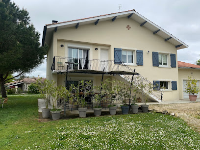 Maison De Vacances - Gîtes De France, Gîte à Monbéqui