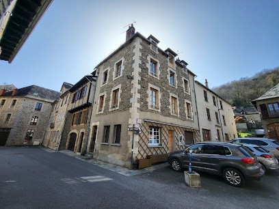 Gite L'Oustal Del Camin - Estaing, Gîte à Estaing