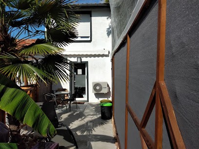 Logement 2 étoiles, 3 personnes proche hyper centre, Gîte à Villeneuve-sur-Lot