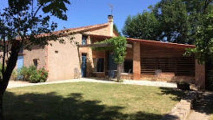 La Maison Bleue - Gîtes De France, Gîte à Montredon-Labessonnié