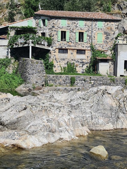 House The Waterfront, Gîte à Pont-de-Labeaume