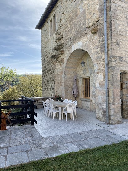 Donjon De Côtebrune, Gîte à Côtebrune