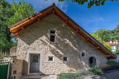 Le Ptit Gite Du Platane, Gîte à Villemoirieu