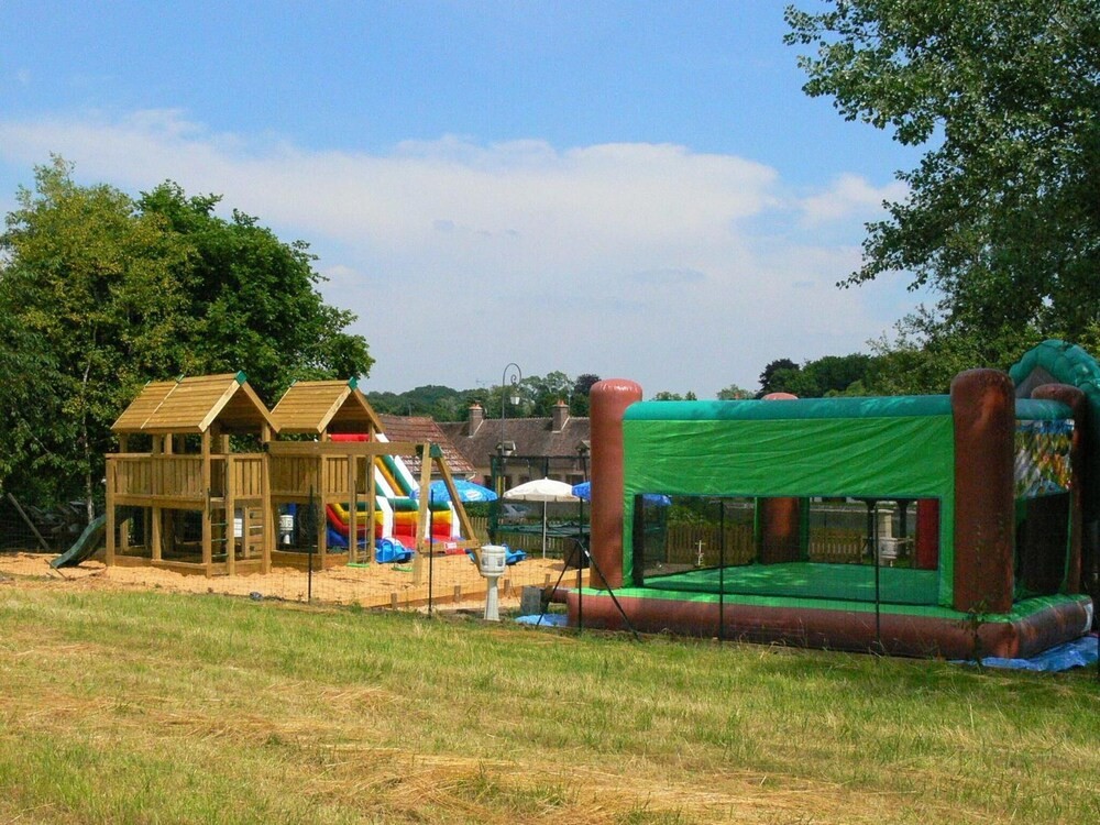 Changement De Proprietaire, Gîte à Rogny-les-Sept-Écluses