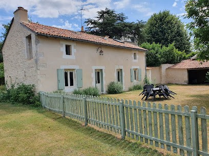 Gîte Tron, Gîte à Montamisé