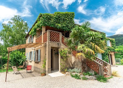 Gîtes De La Villa Maywen - Volonne, Gîte à Volonne
