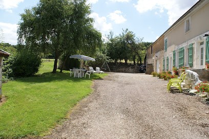 Gîte Le Carrouge En Puisaye, Gîte à Sougères-en-Puisaye