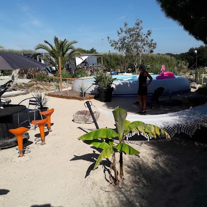 AMZERZO Gîtes Réouverture 15 Avril, Gîte à Cléder