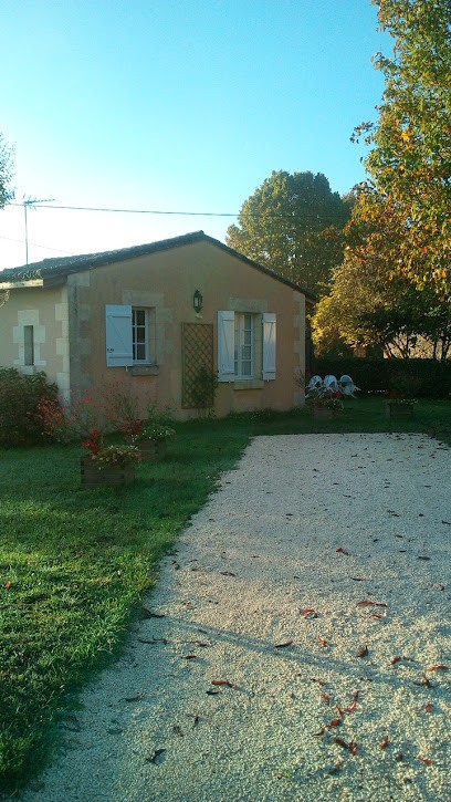 Gîte Gironde Le Courtil, Gîte à Saint-Aubin-de-Branne