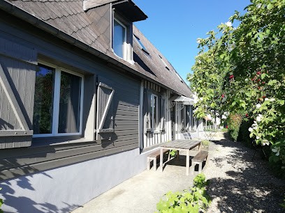Les Roses D'Antan : Gîtes Grande Capacité, Proche Plages, Veules-les-Roses Et Saint-Valery-en-Caux En Seine-Maritime, Gîte à Néville