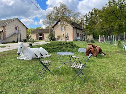 Gîtes les Grandes Maisons Loiret - 4 hébergements à la campagne - Calme & Bien Être à Lorris, Gîte à Lorris