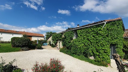 Kiwi Cottage, Gîte à Genouillé