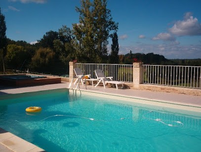 Gîte Le CHAI: Location gîte avec piscine, Hébergement, séjour (Dordogne), Gîte à Saint-Méard-de-Gurçon