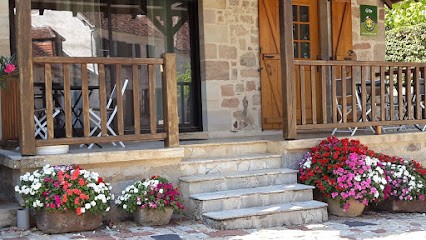 La Maison Du Forgeron 19G2302, Gîte à Curemonte