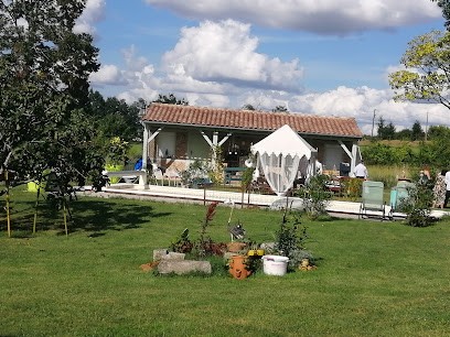 Domaine De Couget ***, Gîte à Donzac