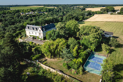 Château Sainte Radegonde, Grand Gite En Famille, Avec Amis,10, 15 Personnes, Weekend, Semaine, Vue Sur Loire, Angers Saumur Gîte à Gennes-Val-de-Loire