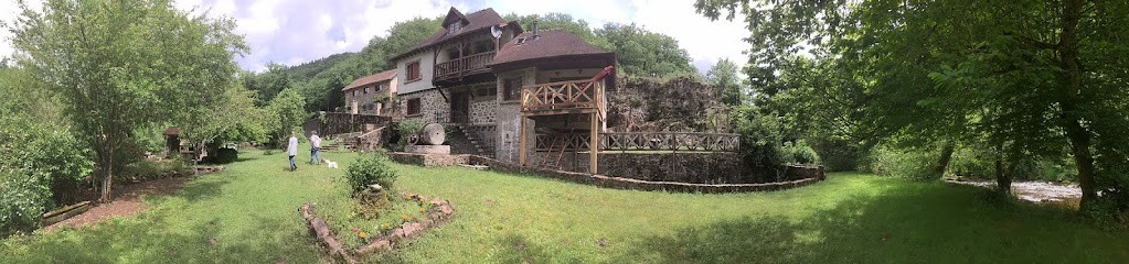 Gite Moulin des Darots - Châtel Montagne, Gîte à Châtel-Montagne
