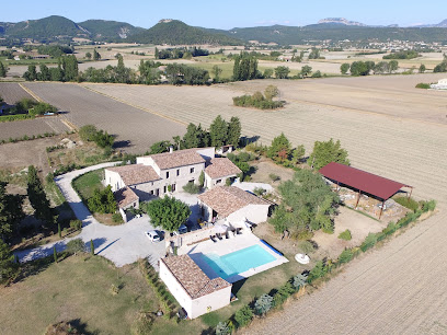 Le Mas Des Acacias, Gîte à Cléon-d'Andran