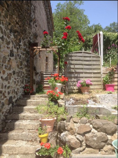 Gite les Fraises des Bois, Gîte à Saint-Priest
