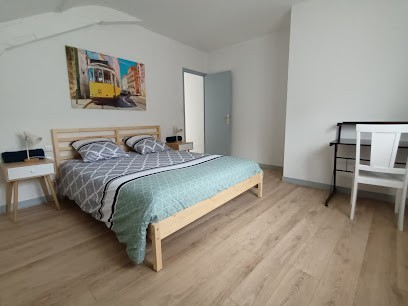Location Courte Durée Nid Douillet Cœur De Ville Segré Hote-Zen.fr Wifi Gîtes, Gîte à Segré-en-Anjou Bleu