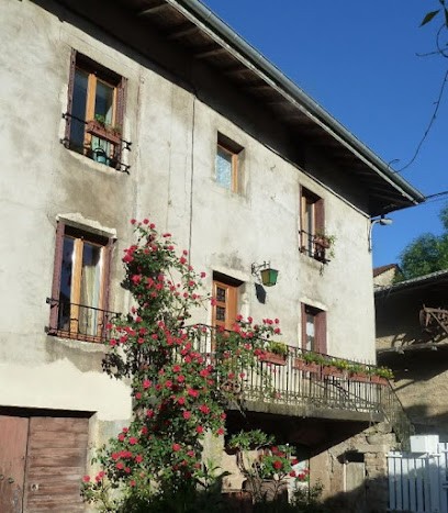 Gites Les Yeux du Bois et la Petite Forge, Gîte à Boyeux-Saint-Jérôme