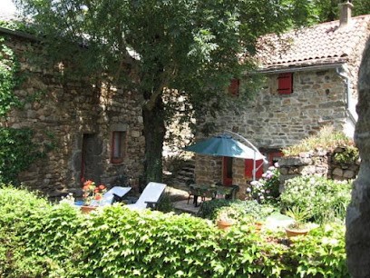 Le Ginestou Gîte, Gîte à Dompnac