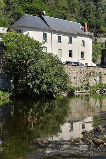 Gîte Le Moulin, Gîte à Châteauneuf-les-Bains