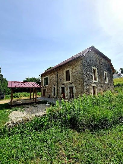 Gîte Les Choucas, Gîte à Éternoz
