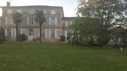 Le Logis De Chabosse, Gîte à Saint-Saturnin-du-Bois
