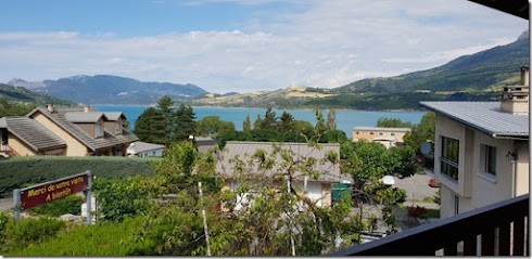 Le Refuge De Savines. Location D'appartements 2* Et 3*. Avec Vues Sur Le Lac De Serre Ponçon, Gîte à Savines-le-Lac