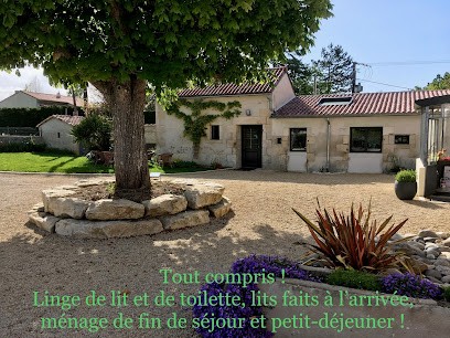 Gîte du Marronnier de Montrouge à 10 mn du Futuroscope, Gîte à Montamisé