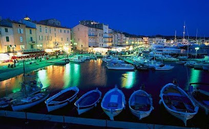 Villa Du Gapeau : Location Gite Solliès-Toucas Avec Piscine, Somptueuse Villa Dans Un Havre De Paix, Gîte à Solliès-Toucas