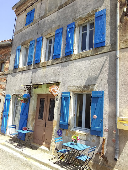 Gîte D'étape Charly La Maison Bleue, Gîte à Lasserre-de-Prouille