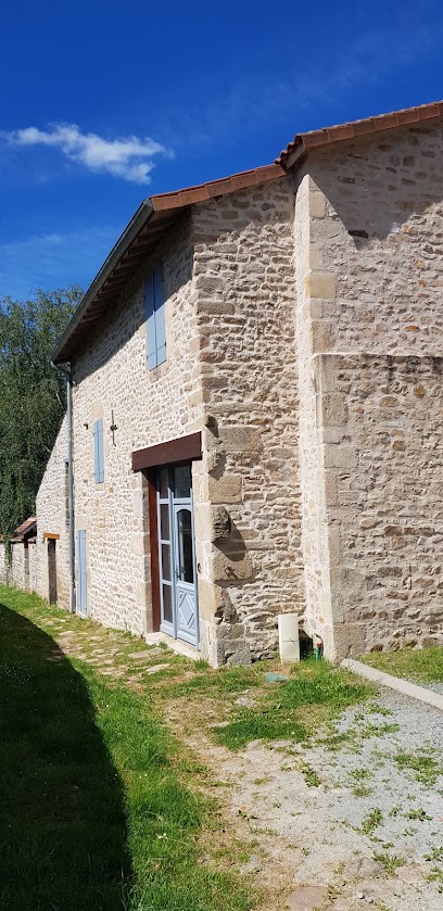 Maisons La Perle - Gîtes - Pierre De Lune, Gîte à Châteauponsac