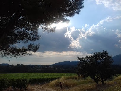Gîte Domaine De Riganel Luberon, Gîte à La Bastide-des-Jourdans